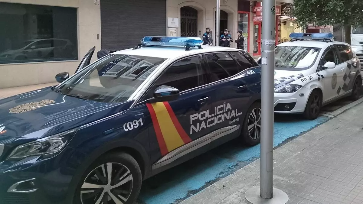 Cae una red que vendía coca y hachís en Pontevedra fingiendo ser 'riders' para repartirla