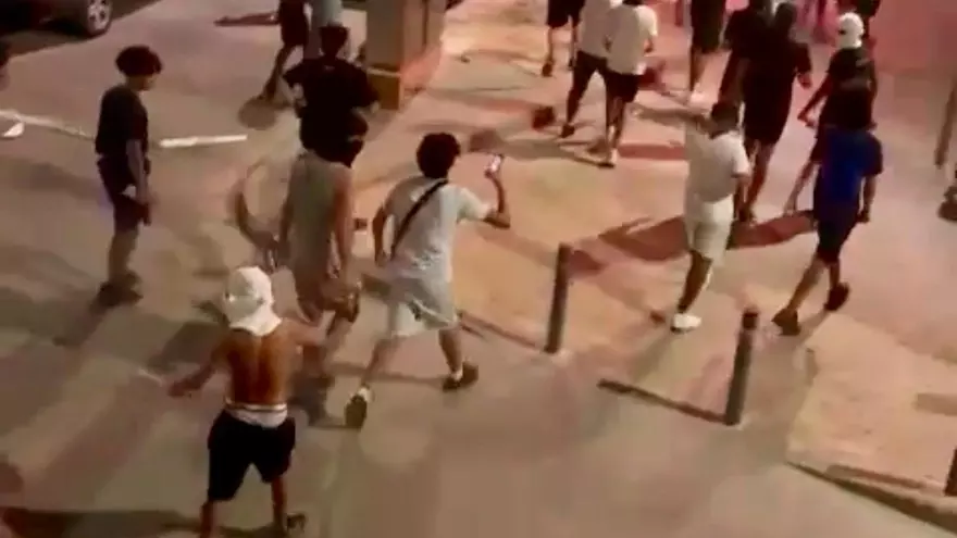 Interior ordenará a los cuerpos policiales priorizar las investigaciones a grupos racistas de extrema derecha