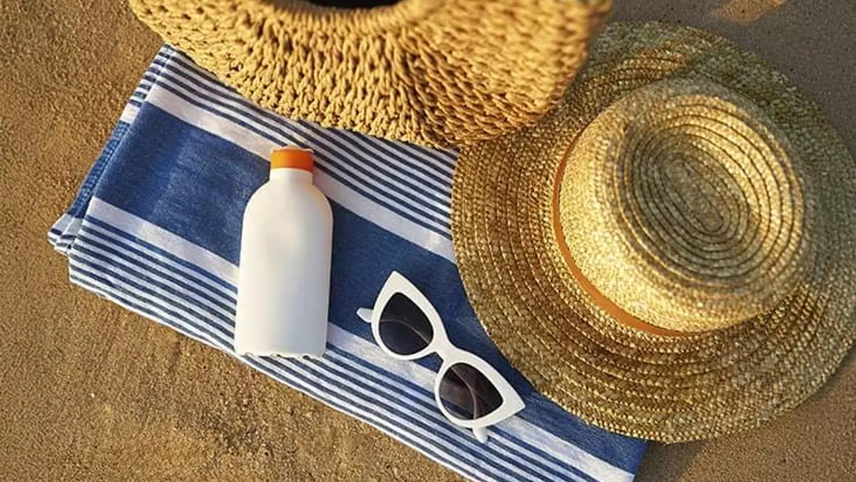 Fotoprotección inteligente: claves de los expertos para cuidar tu piel este verano