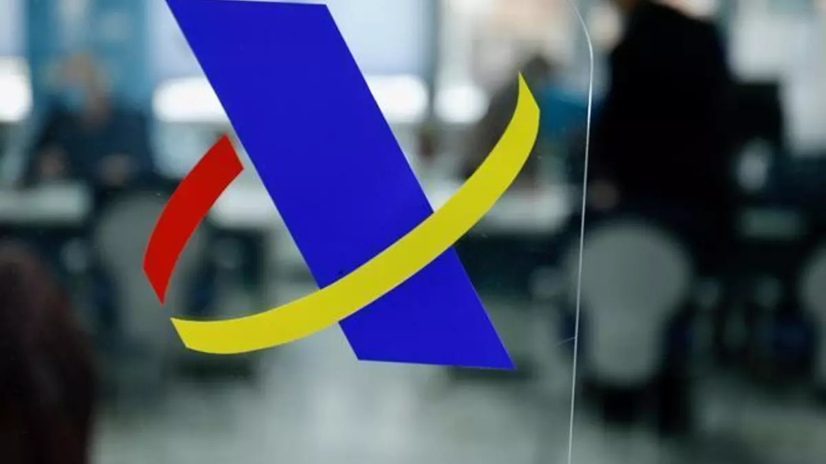 Hisenda ja vigila els diners que s'entreguen de pares a fills: aquest és el límit per a no ser investigat