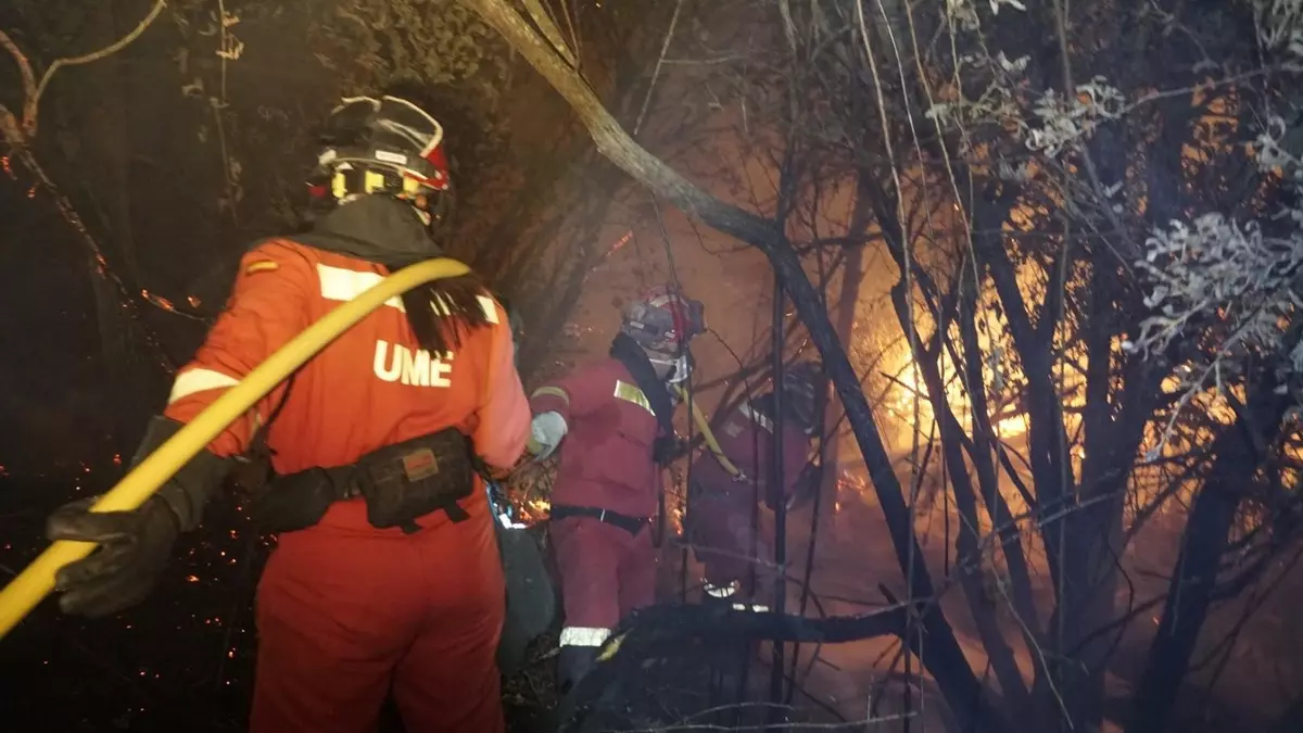"Calma tensa" en Méntrida a la espera de la evolución del incendio