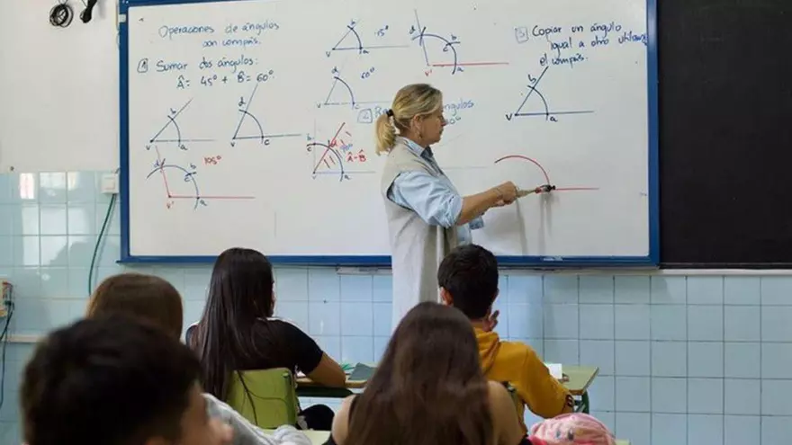 Las academias aún reciben jóvenes en verano: para preparar el curso siguiente